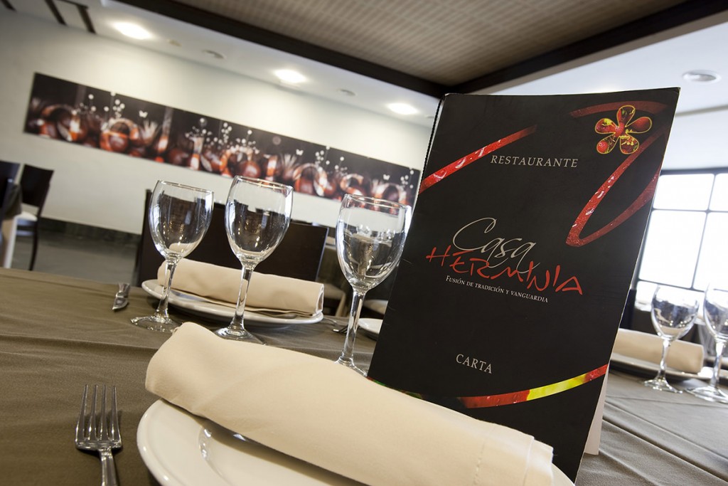 Cocina tradicional y degustación de  AOVEs de nuestra tierra - Casa Herminia